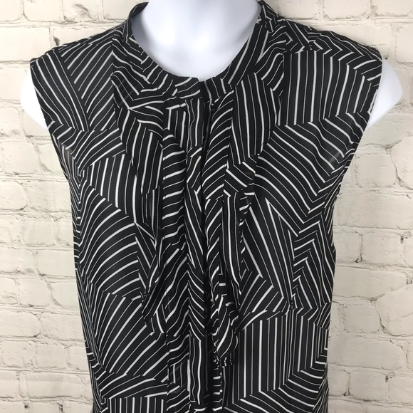 Worthington Black White Geometric Ruffle Front Top - Picture 2 of 9